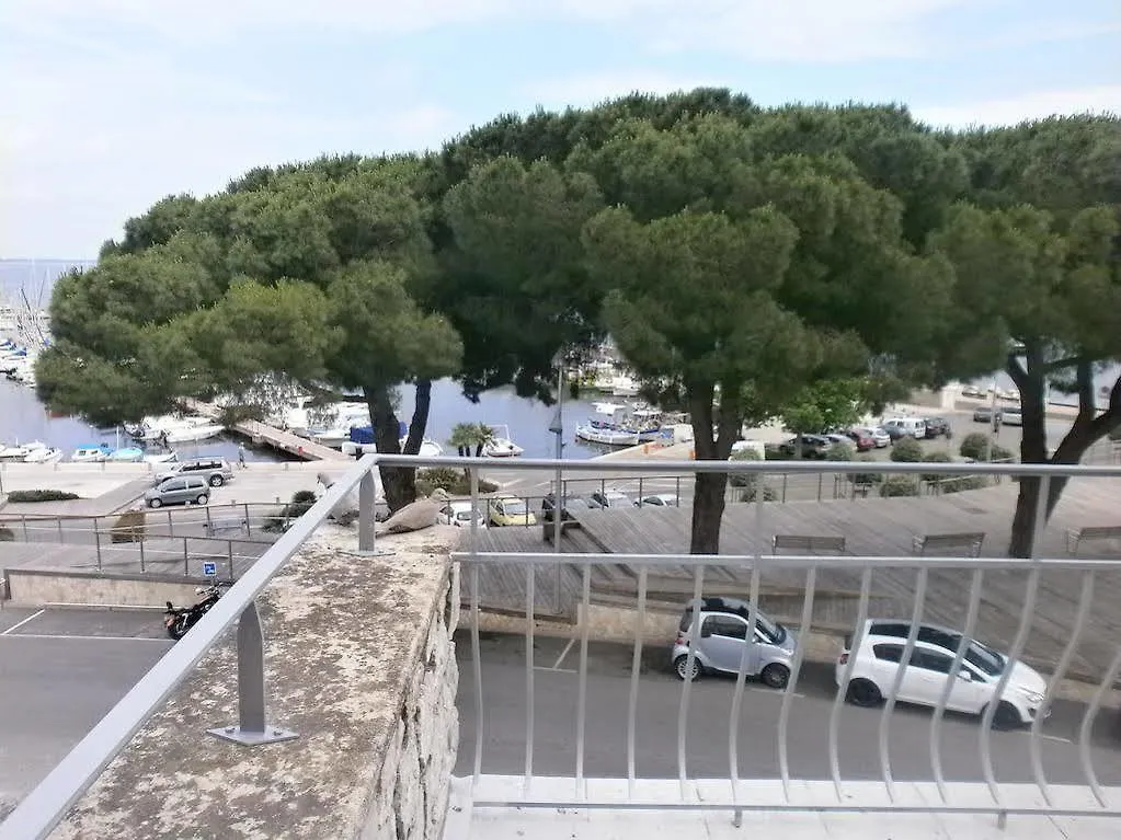 Hotel Le Richiardi Carqueiranne 2*,