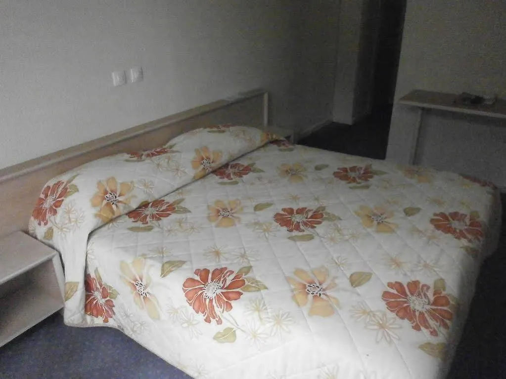 Hotel Le Richiardi Carqueiranne 2*,
