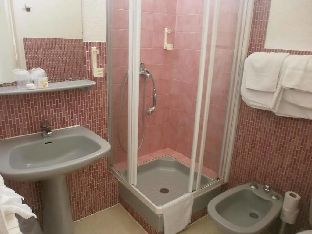 Hotel Le Richiardi Carqueiranne